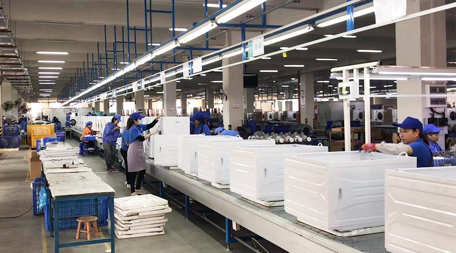 專業且專注！裝配車間開展客戶松下滾筒衣服烘干機生產